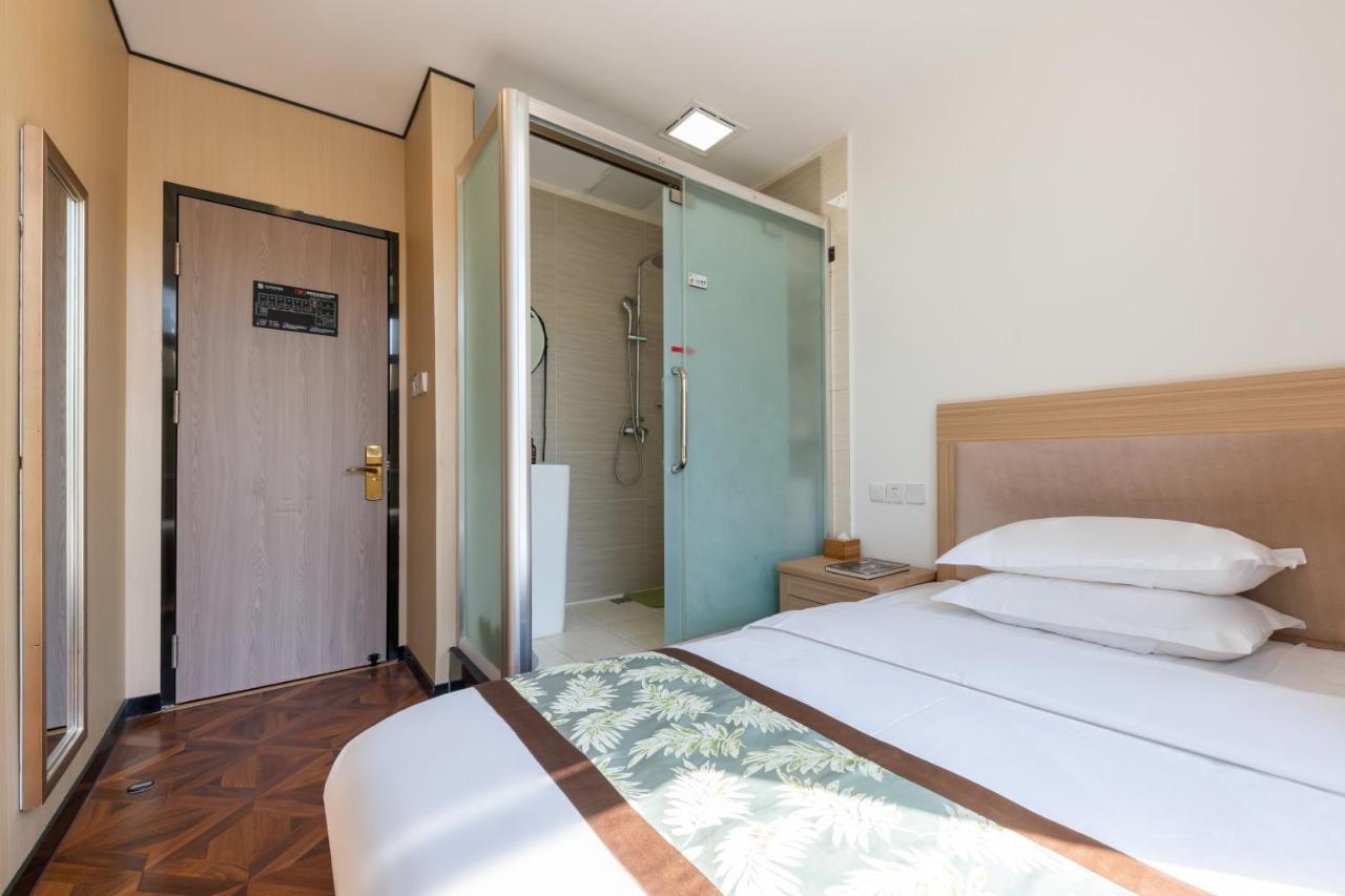 East Sacred Hotel ᴸᴱo---Foreign Accept---Tourism Service English-Speaking 丨 Near Tiananmen Forbidden City丨very Close To Metro Zhangzizhong And Beixinqiao 丨european Foot Ball English丨free Advance Tickets And Laundry Drying Service Coffee Snacks Beijing Bagian luar foto