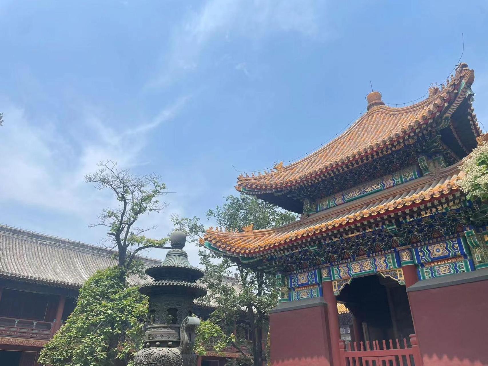 East Sacred Hotel ᴸᴱo---Foreign Accept---Tourism Service English-Speaking 丨 Near Tiananmen Forbidden City丨very Close To Metro Zhangzizhong And Beixinqiao 丨european Foot Ball English丨free Advance Tickets And Laundry Drying Service Coffee Snacks Beijing Bagian luar foto