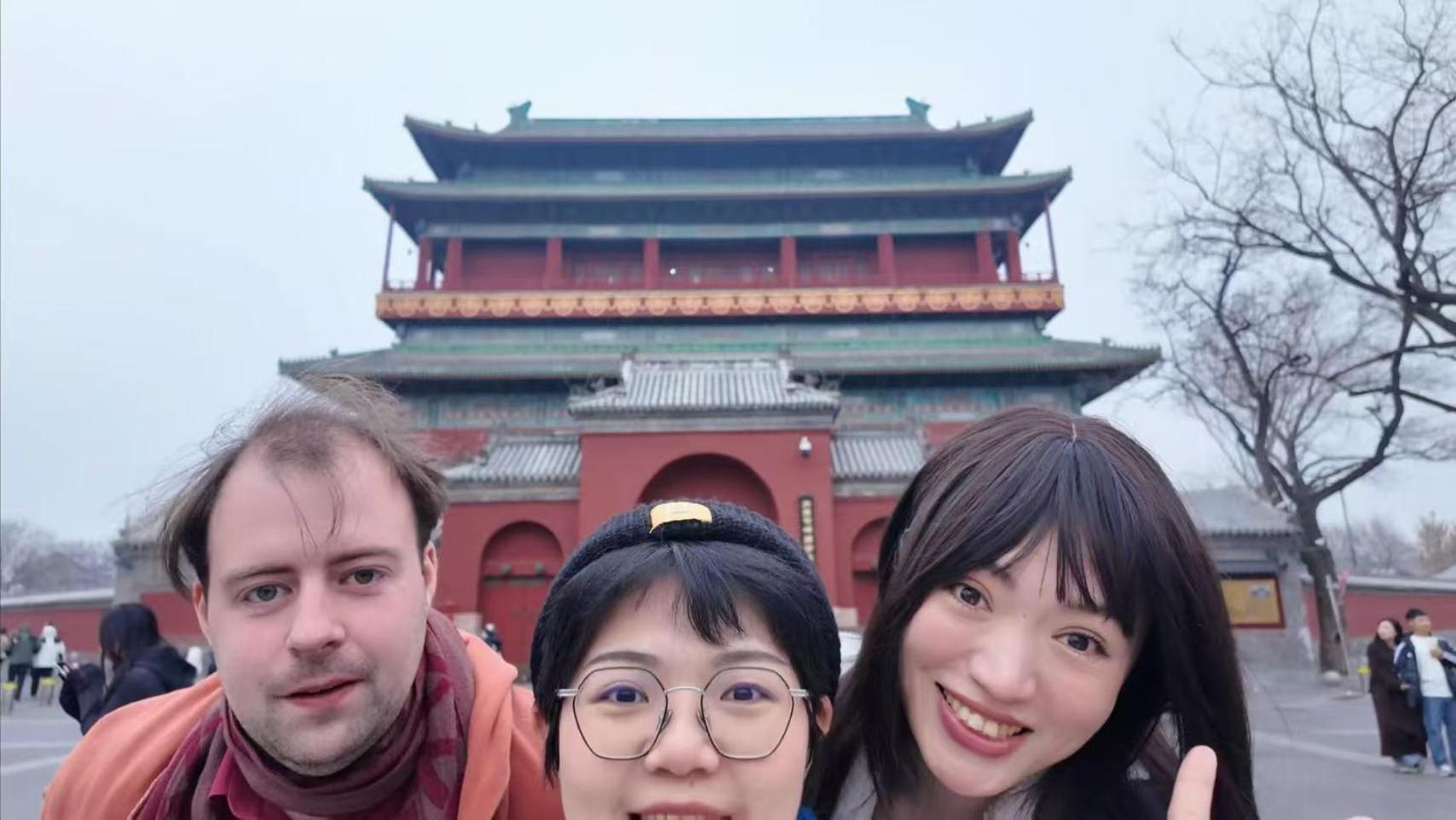East Sacred Hotel ᴸᴱo---Foreign Accept---Tourism Service English-Speaking 丨 Near Tiananmen Forbidden City丨very Close To Metro Zhangzizhong And Beixinqiao 丨european Foot Ball English丨free Advance Tickets And Laundry Drying Service Coffee Snacks Beijing Bagian luar foto